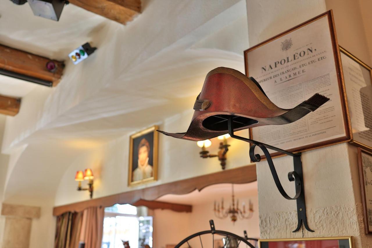 Hotel Logis Le Relais Imperial Saint-Vallier-de-Thiey Exteriér fotografie