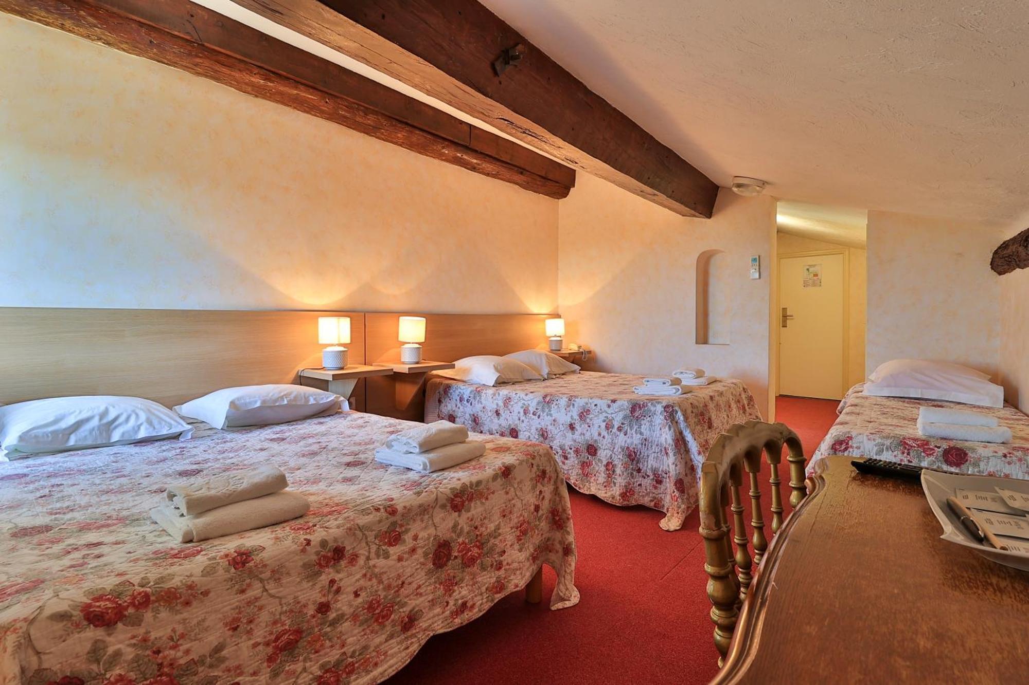 Hotel Logis Le Relais Imperial Saint-Vallier-de-Thiey Exteriér fotografie