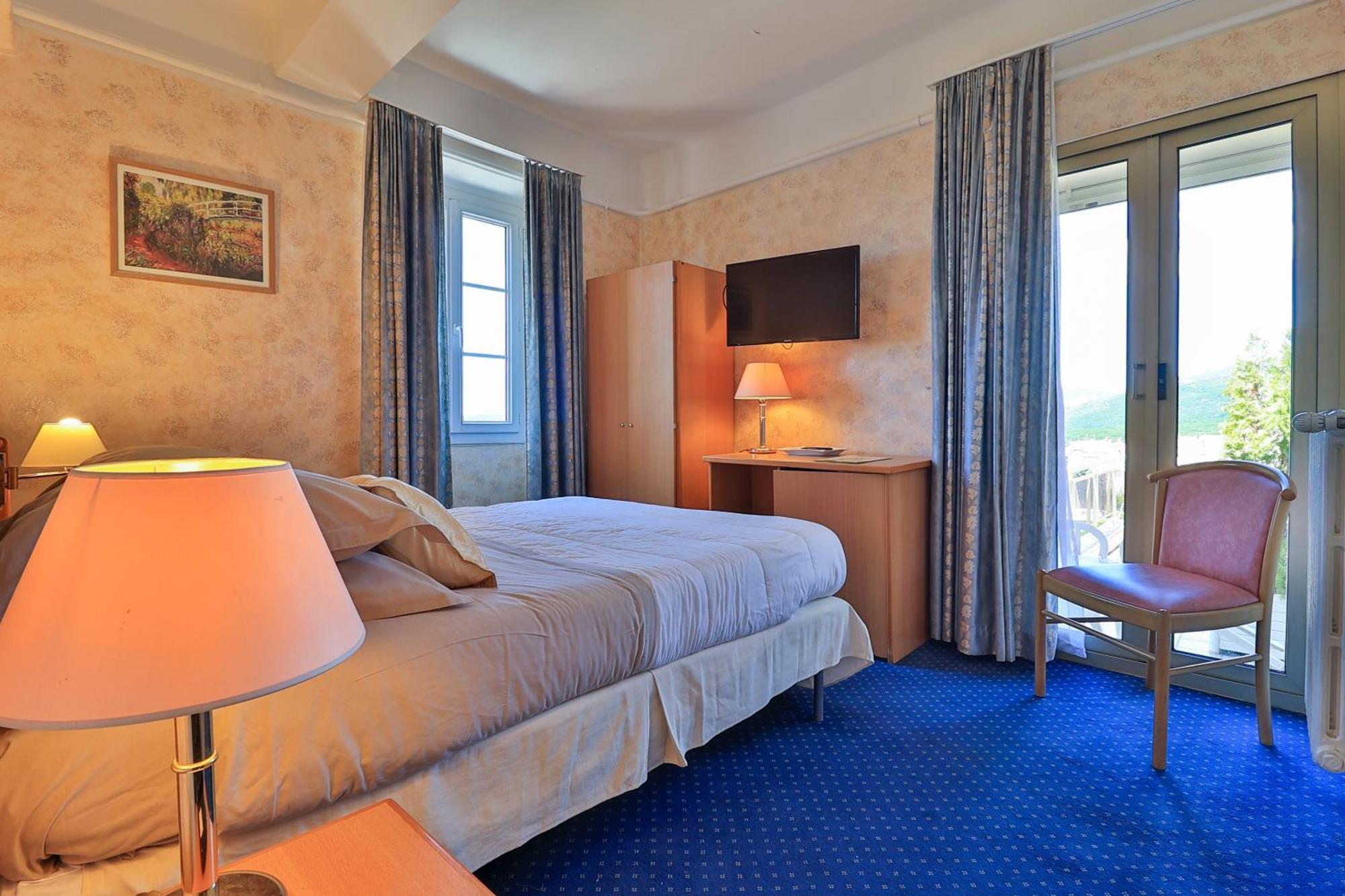 Hotel Logis Le Relais Imperial Saint-Vallier-de-Thiey Exteriér fotografie