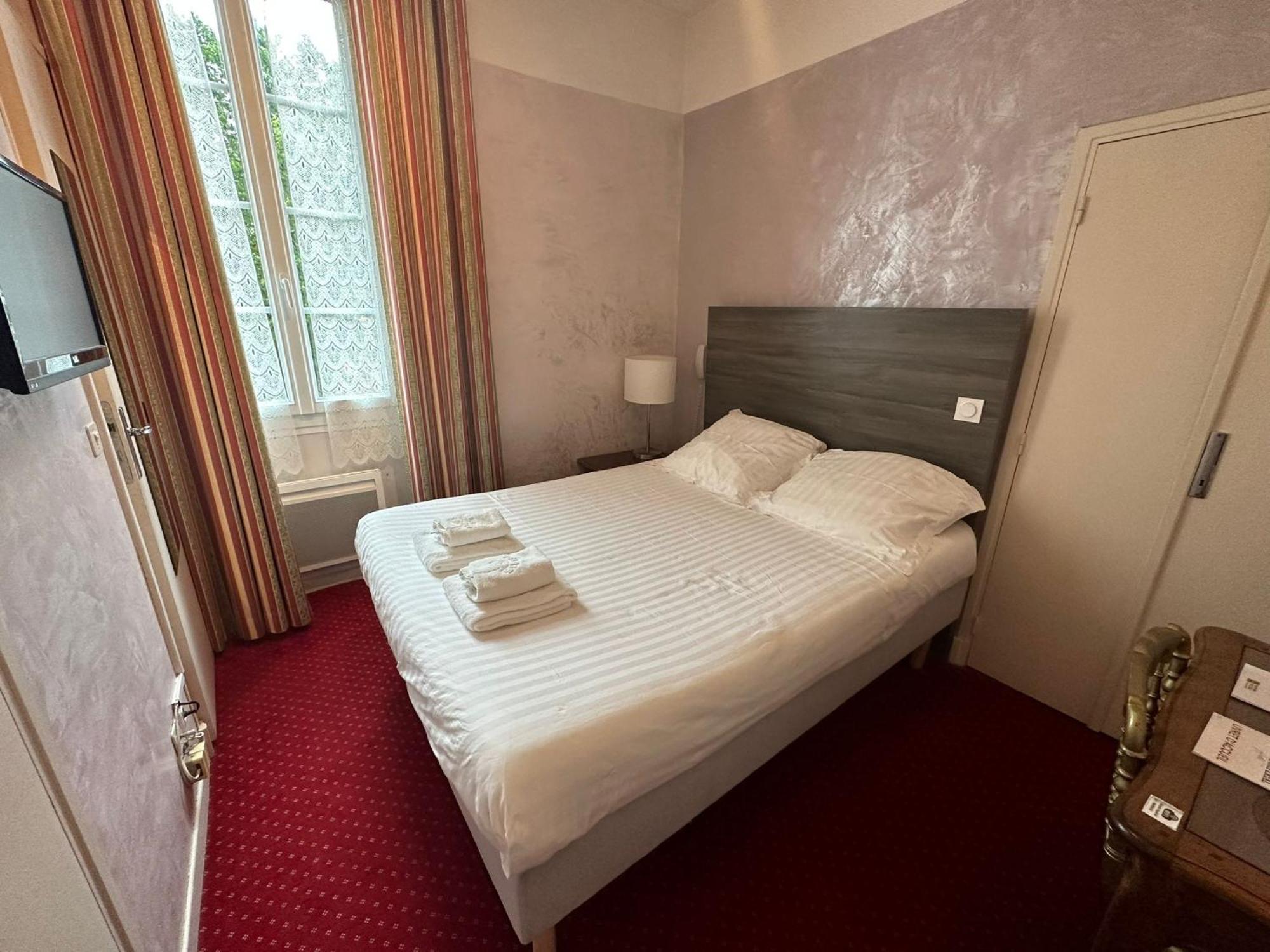 Hotel Logis Le Relais Imperial Saint-Vallier-de-Thiey Exteriér fotografie