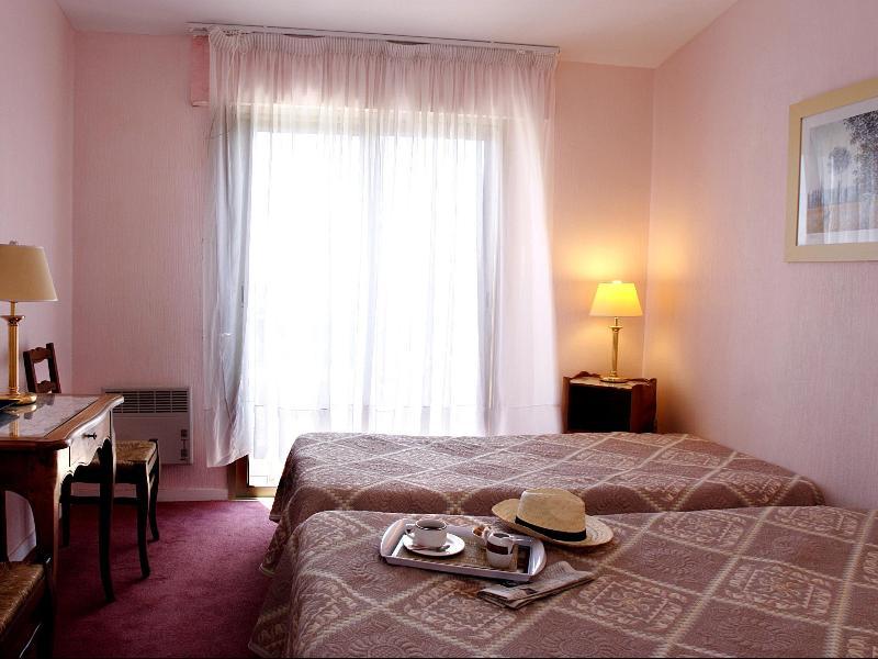 Hotel Logis Le Relais Imperial Saint-Vallier-de-Thiey Exteriér fotografie